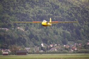 Macka-Modell im Landeanflug