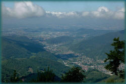 Blick vom Baita Tosca auf Bergamo in der Poebene; Foto P.Gierlach